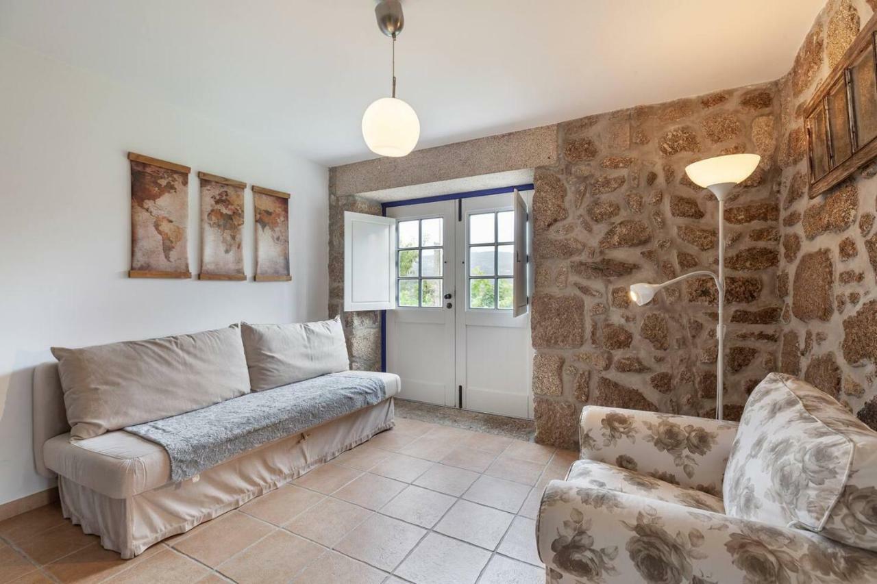 Eido Do Carvalhoso - Casa De Campo Em Arcos De Valdevez Exteriör bild