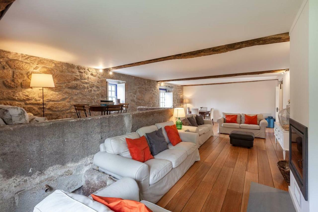 Eido Do Carvalhoso - Casa De Campo Em Arcos De Valdevez Exteriör bild