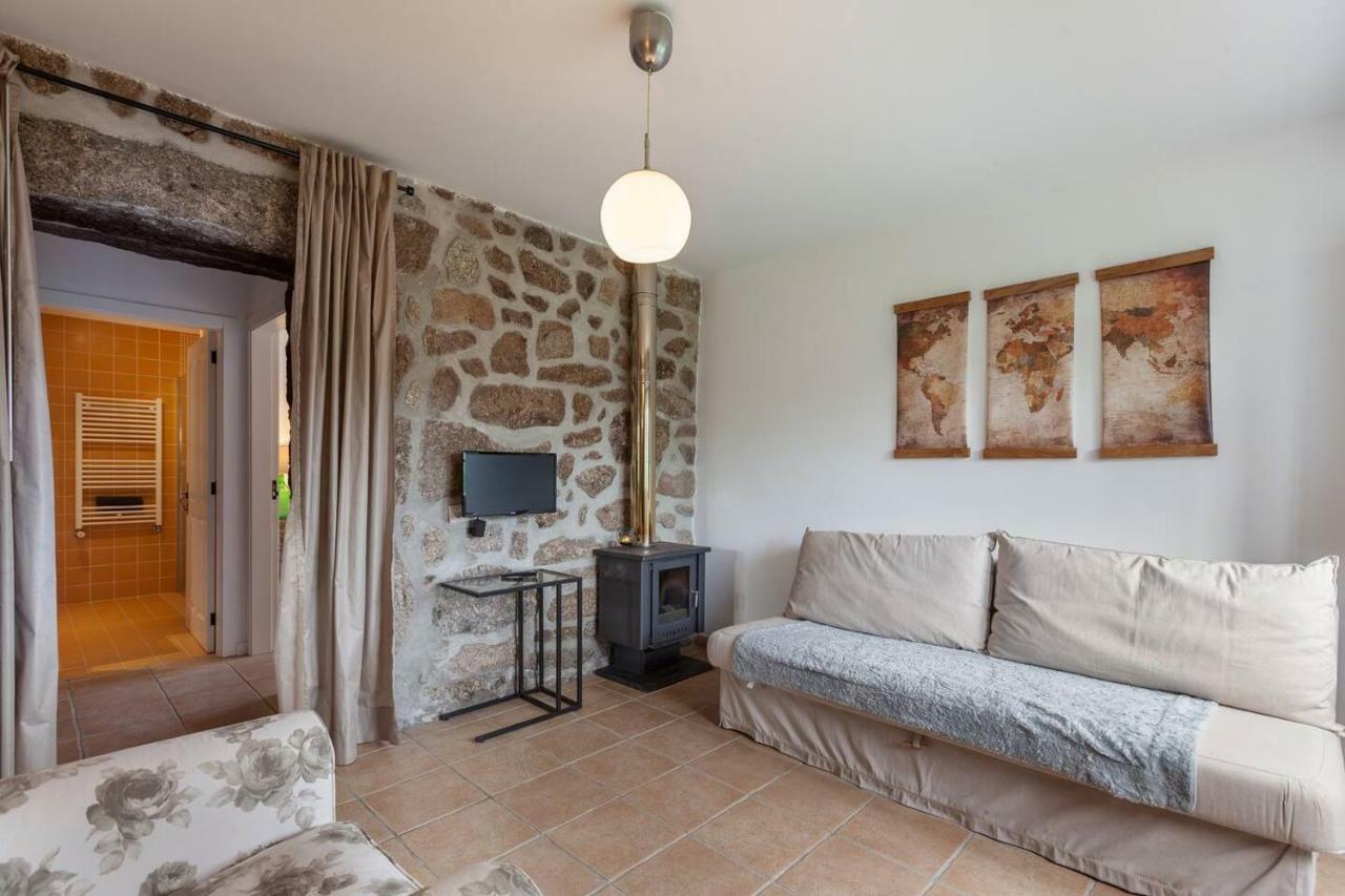 Eido Do Carvalhoso - Casa De Campo Em Arcos De Valdevez Exteriör bild