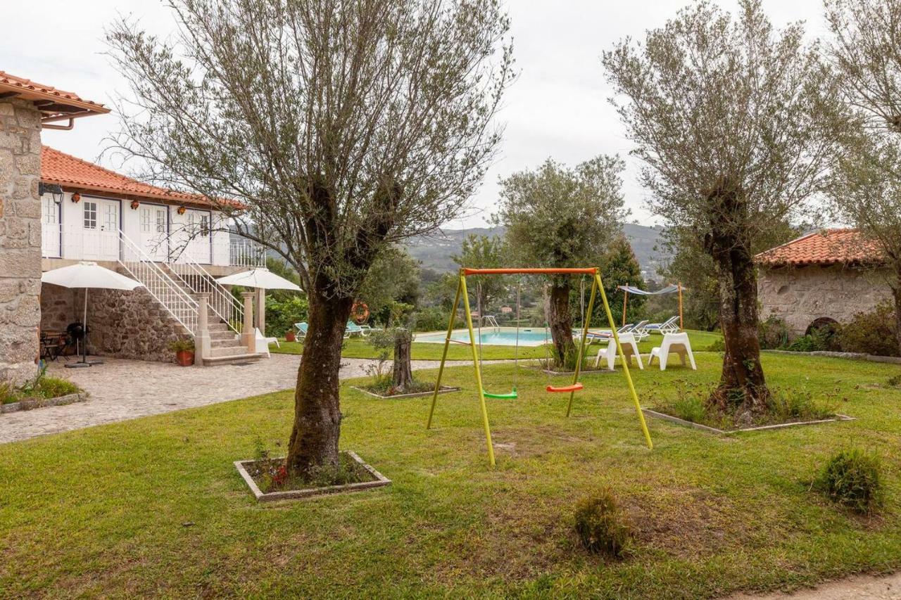 Eido Do Carvalhoso - Casa De Campo Em Arcos De Valdevez Exteriör bild